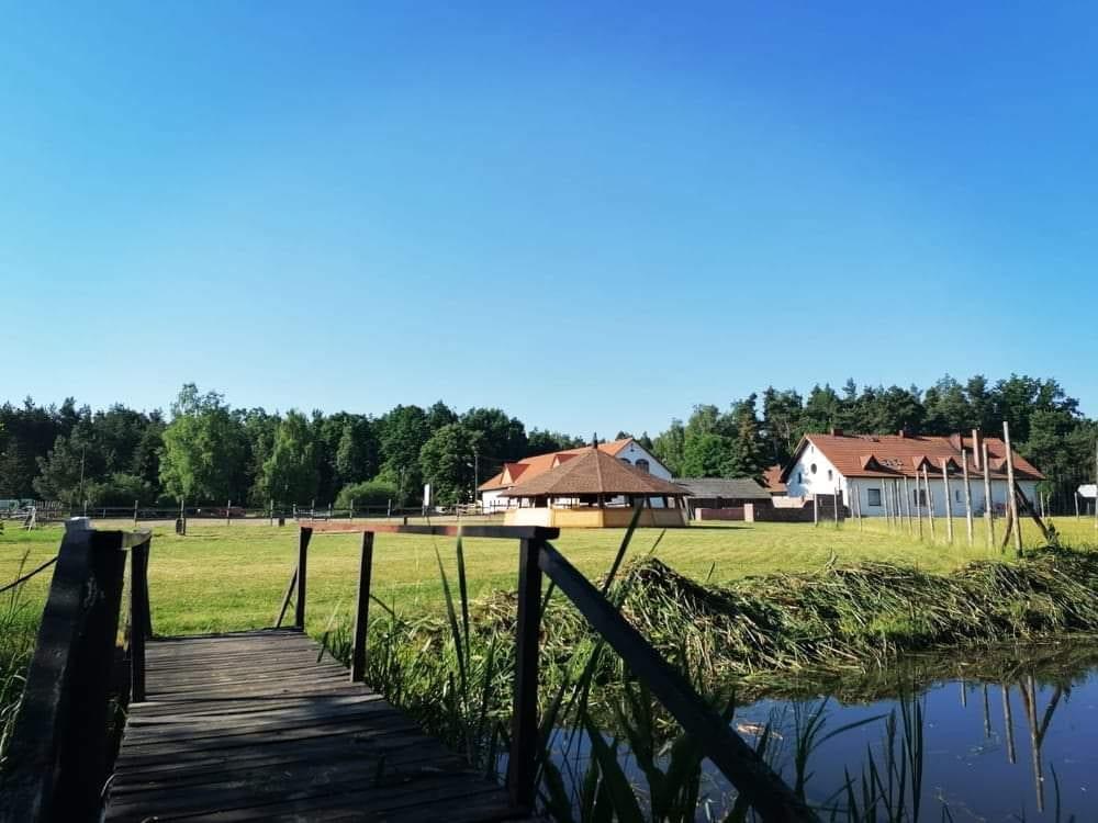 Osrodek Agroturystyczny Borki Borki Wielkie Buitenkant foto